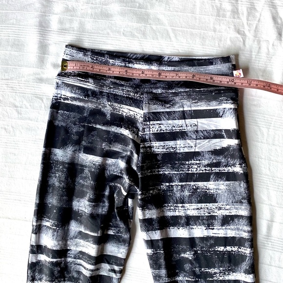 Shakti Activewear Leggings - Picture 3 of 4